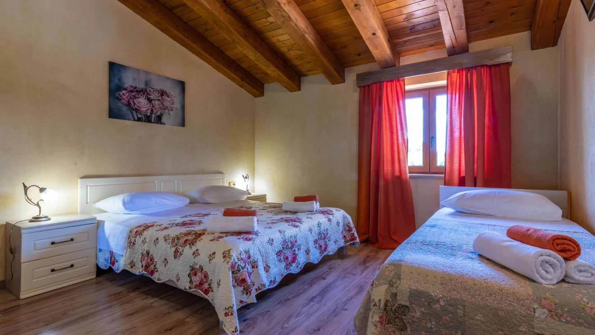 Apartment Villa Vela Vrata, A Tranquil And Luxurious Pool Villa Gradisce