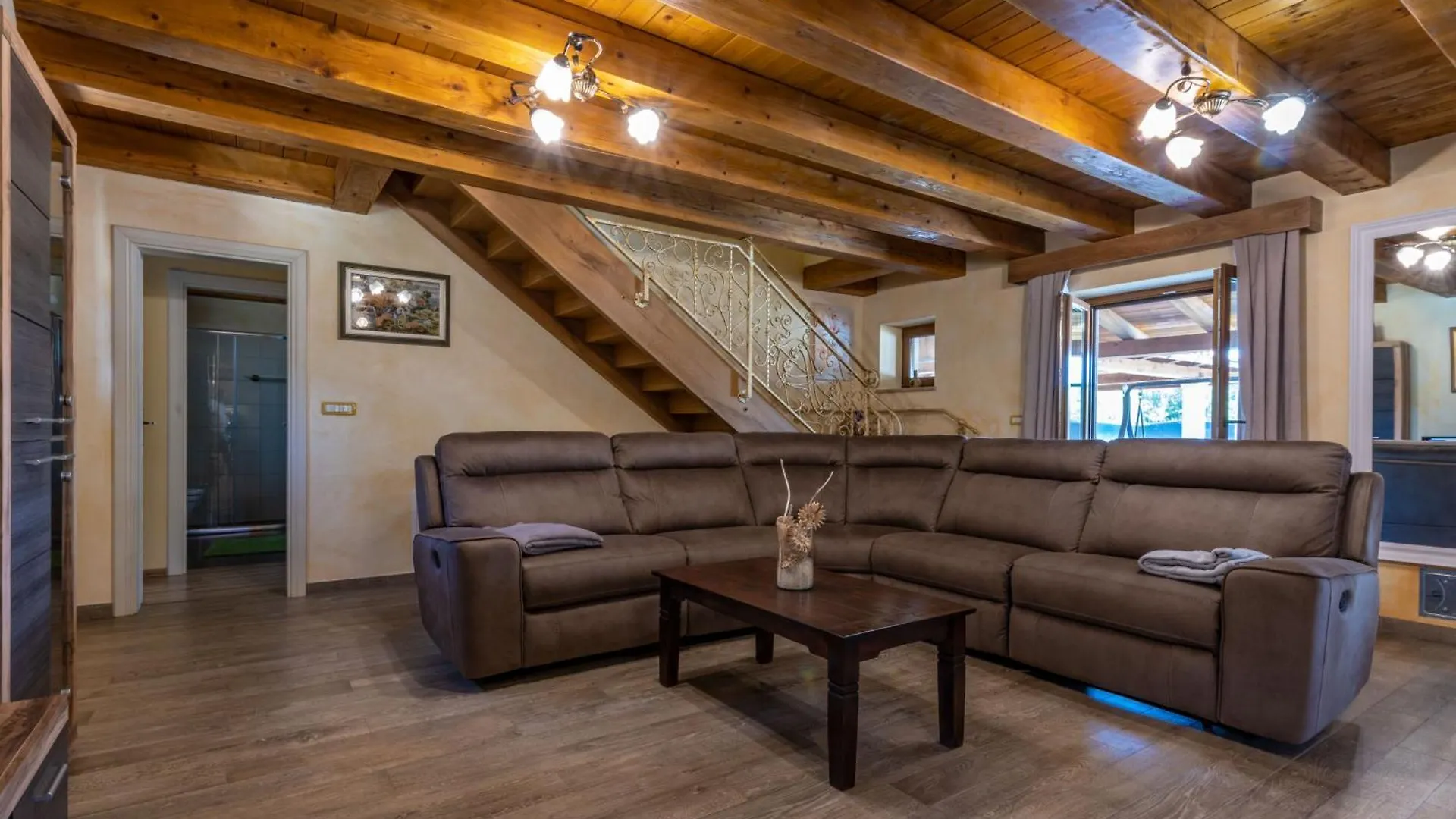 Villa Vela Vrata, A Tranquil And Luxurious Pool Villa Gradisce