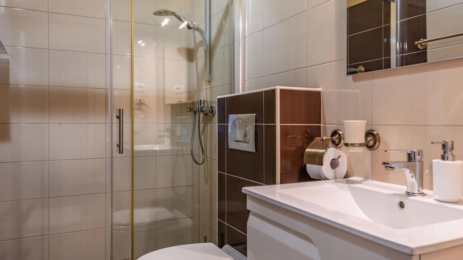 Villa Vela Vrata, A Tranquil And Luxurious Pool Villa Gradisce Apartment